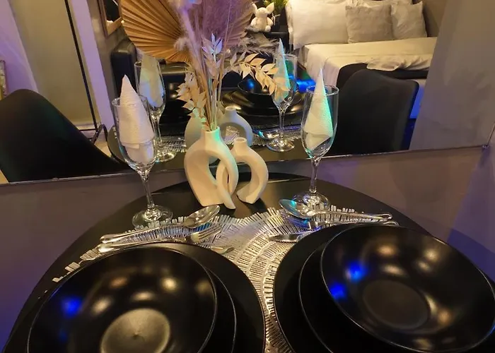 Aparthotel Quickescape Staycation Manila