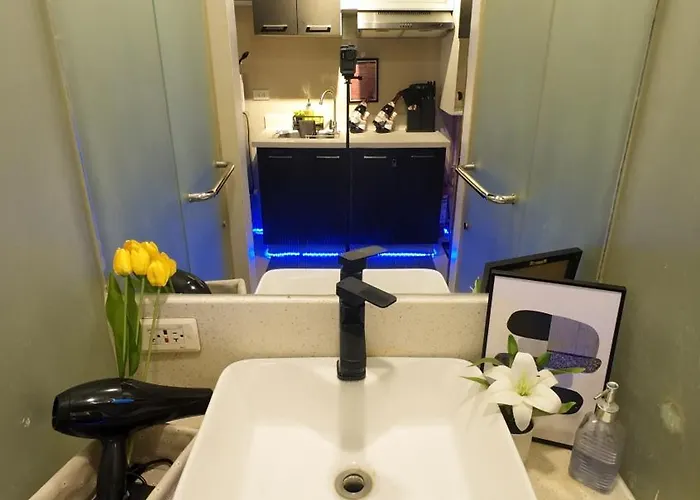 Aparthotel Quickescape Staycation Manila